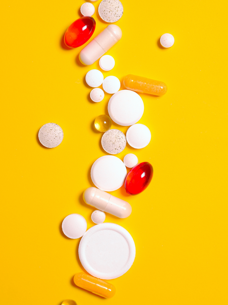 Common side effects of Oxycodone echo those of OxyContin, including nausea, vomiting, constipation, drowsiness, and dry mouth.